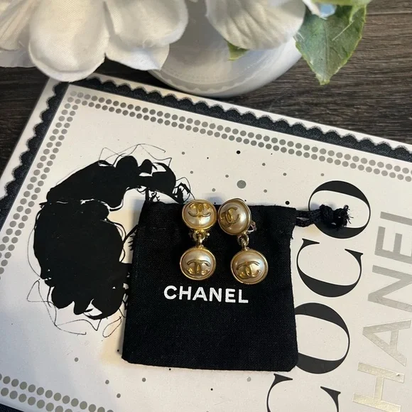 Chanel Vintage Gold CC Logo Faux Pearl Dangle Clip On Earrings